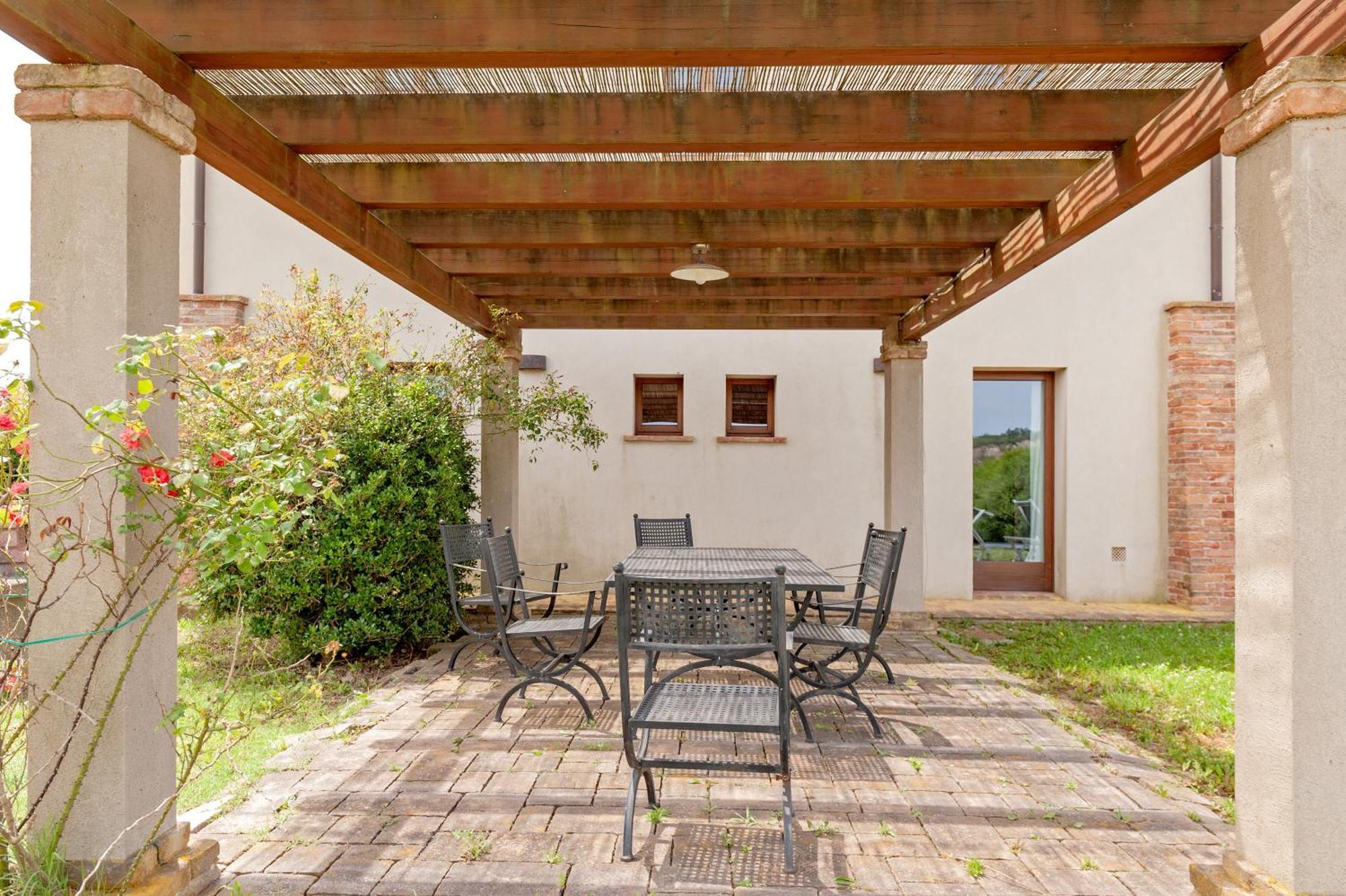 Il Borgo Delle Ville Palaia Exterior foto
